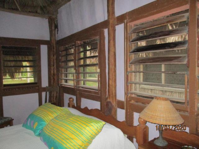 Cerros Beach Inn 코로잘 외부 사진